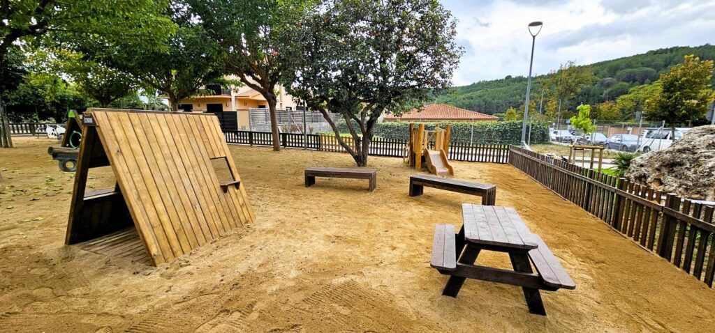 Plaça de la Pau (Sant Quintí de Mediona)